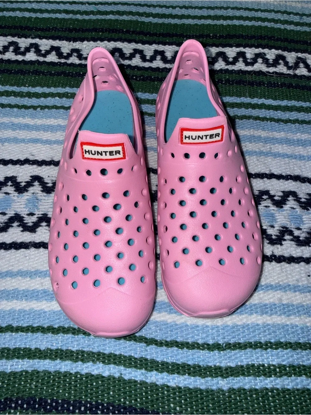 Hunter Kids Pink Slip-On Perforated Water Shoes with Blue Insole